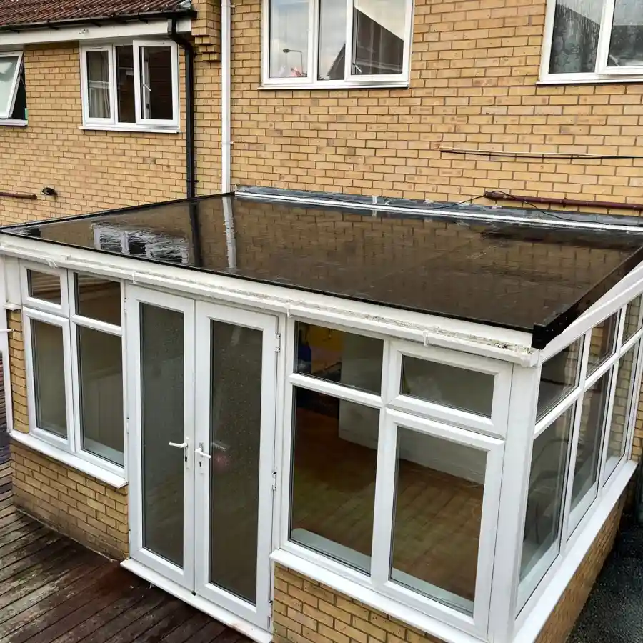 Lean-to conservatory, rubber roof 
